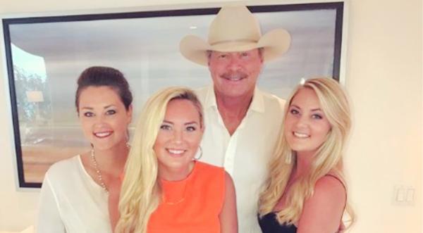 11 Photos Of Alan Jackson’s Daughters – Mattie, Ali, & Dani