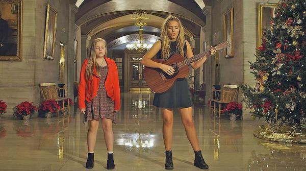 Nashville' Stars Lennon & Maisy Perform Haunting Rendition Of 'Silent Night