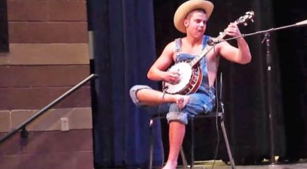 They Laughed When This Boy Brought Out His Banjo – But When He Started To Play?