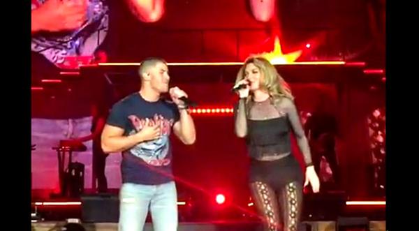 Audience Loses It When Shania Twain Brings Out Surprise Guest For Duet
