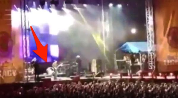 Blake Shelton Falls Down Hard During Concert