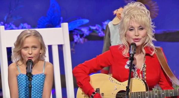 Dolly Parton & Little Girl Who Played Her In 'Coat Of Many Colors' Team Up For Moving Duet
