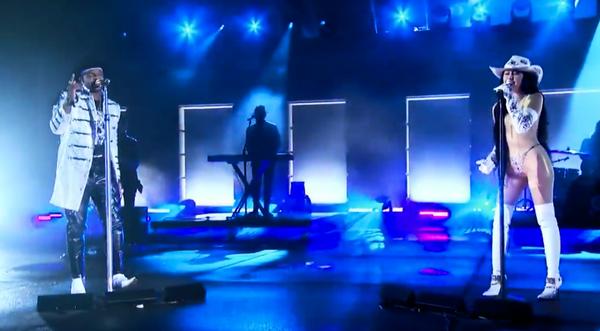 Noah Cyrus & Jimmie Allen Sing "This Is Us" Duet At CMT Awards