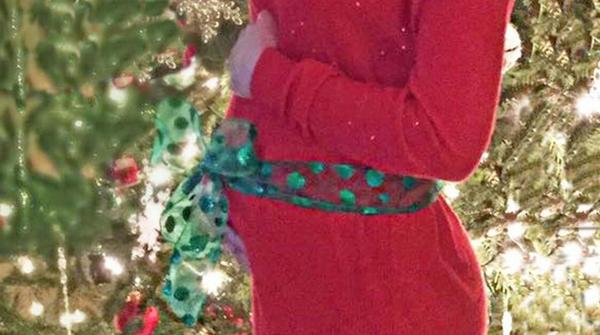 Country Star Makes Christmas-Themed Pregnancy Announcement