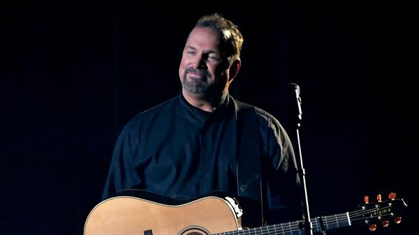 Garth Brooks Fights Tears During Intimate Live Performance Of New Song He Wrote For Trisha Yearwood