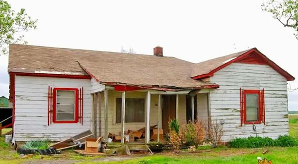An Inside Look At Johnny Cash’s Childhood Home