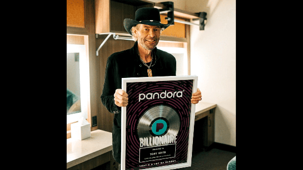 Toby Keith Surprised With “Triple Billionaires Plaque” For Earning 3 Billion Streams On Pandora