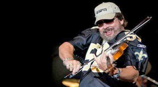 Hank Jr. Delivers Solo Fiddle Performance Of "Foggy Mountain Breakdown"