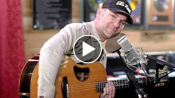 New Acoustic "Keep Them Kisses Comin'" Video Released On YouTube