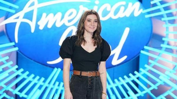 Granddaughter Of “I Swear” Songwriter Wows With American Idol Audition