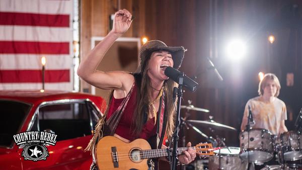 Raelyn Nelson Band Performs 'About That'
