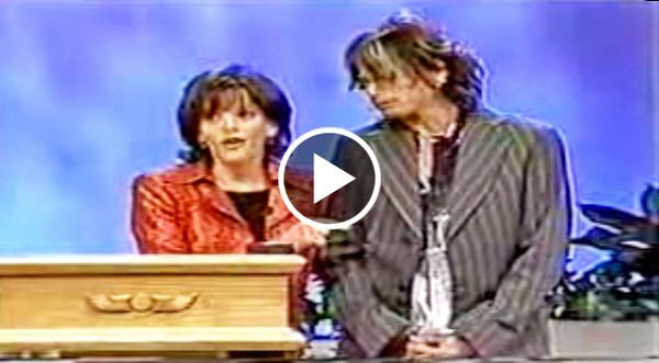 When Pastor Brings Steven Tyler On Stage...The Congregation Is SPEECHLESS! (WATCH)