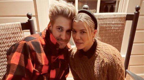 Country Singer Reveals Secret Marriage