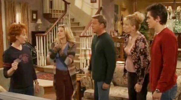 Reba McEntire Says They’ve “Been Trying Really Hard” To Reboot “Reba” TV Show