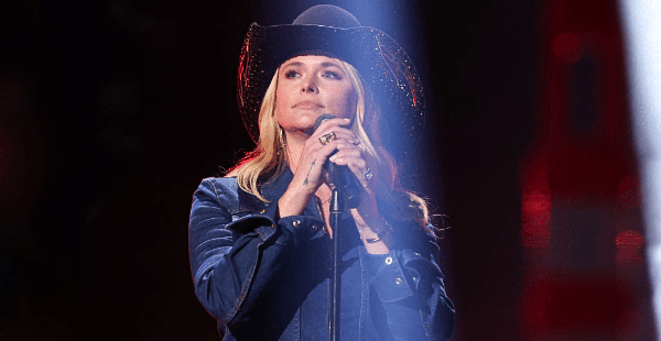 Miranda Lambert Once Again Halts Show To Call Out Concertgoers, “It’s Always The Girls”