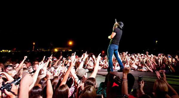 Police Raid Luke Bryan Concert, Arrest Dozens