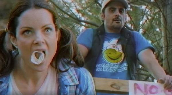 Brad Paisley’s Wife Has Fans Laughing in His Hysterical Music Video