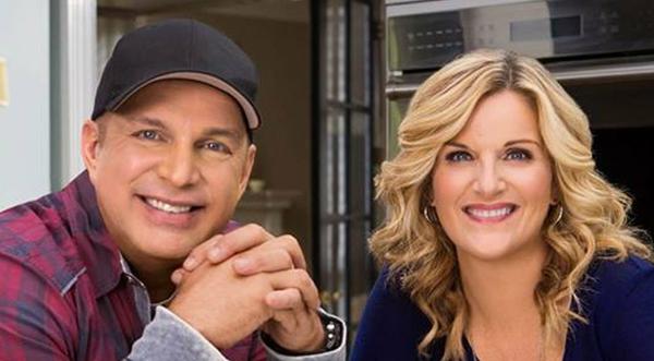 Trisha Yearwood Dresses Up As Garth Brooks For Halloween And The Resemblance Is Uncanny