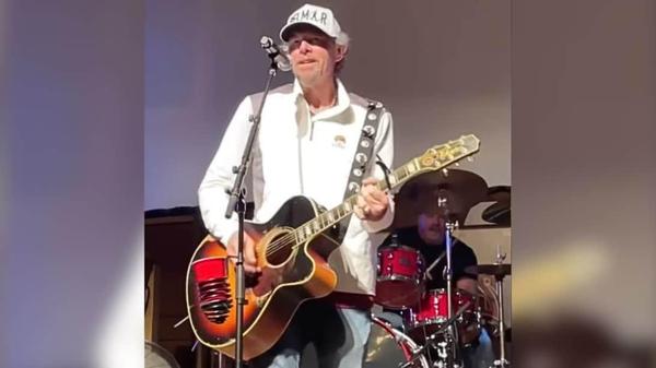 Toby Keith Returns to the Stage for 2 1/2-Hour Pop-Up Show