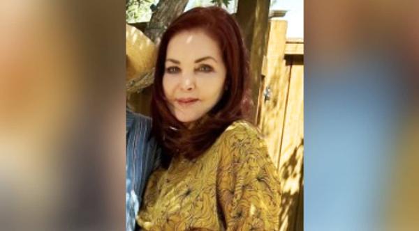Priscilla Presley Posts New Photo With All 3 Granddaughters