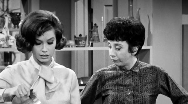 'Dick Van Dyke Show' Actress Dies After Battle With Cancer