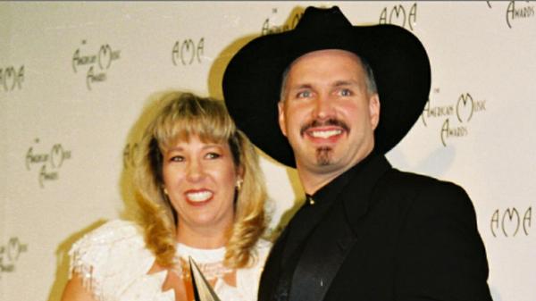 Garth Brooks’ Ex-Wife Shares Her Side Of Their Story For The First Time In 2019 Documentary