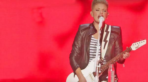 Dixie Chicks' 'Not Ready To Make Nice' Gets Live Show Treatment