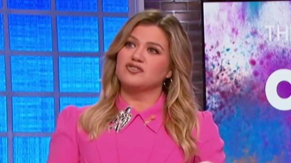 The Truth About Kelly Clarkson's Monthly Payments To Ex-Husband