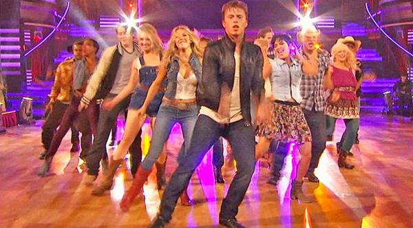 Julianne Hough & Cast Get Down & Dirty To Blake Shelton's 'Footloose' On 'DWTS'