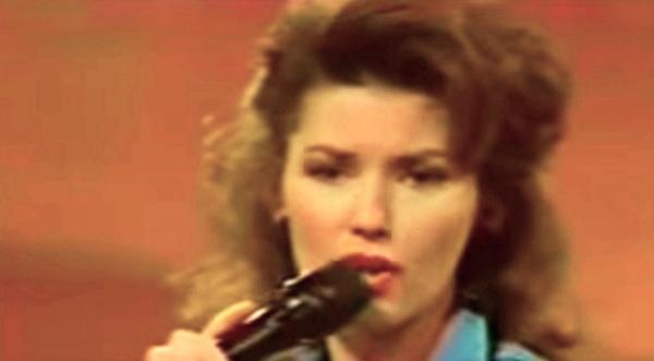 Young Shania Twain Sings Tanya Tucker’s “Delta Dawn” During TV Appearance