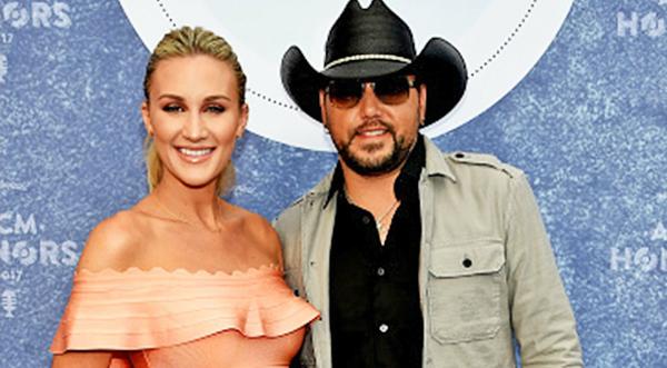 Jason Aldean's Very Pregnant Wife Rocked The Red Carpet In Skin-Tight Dress