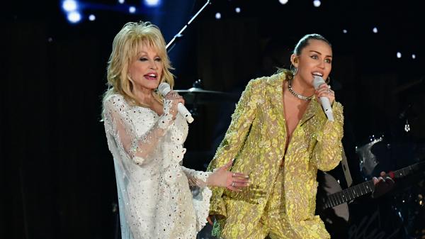 Dolly Parton Joins Music Stars At Grammys For Brilliant Celebration Of Her Music