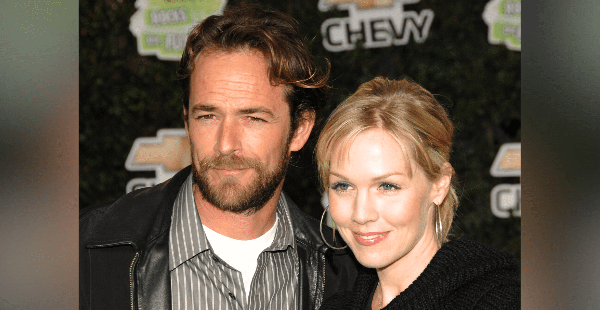 Luke Perry’s “Beverly Hills, 90210” Co-Star Says She Still Gets “Very Clear Messages” From Him
