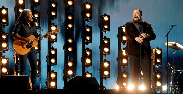 Tracy Chapman’s “Fast Car” Reaches #1 On iTunes, Nearly Four Decades After Its Release