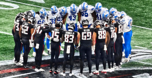 Prayer Circle Forms After Scary Pre-Season Injury — Entire Game Suspended