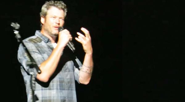 Blake Shelton Fights Back For 'Queen Beyonce'