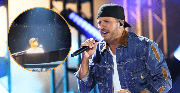  Luke Bryan Gets Ambushed By Mayflies During Recent Show, “They’re Everywhere!”