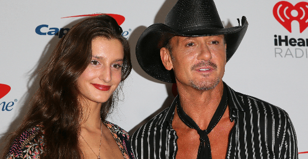 Tim McGraw Is “So Proud” Watching Daughter Sing “Stand By Your Man”
