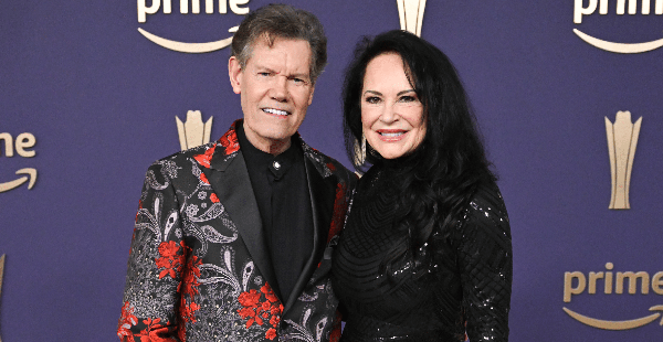Randy Travis Announces He Will Tour Again in 2025