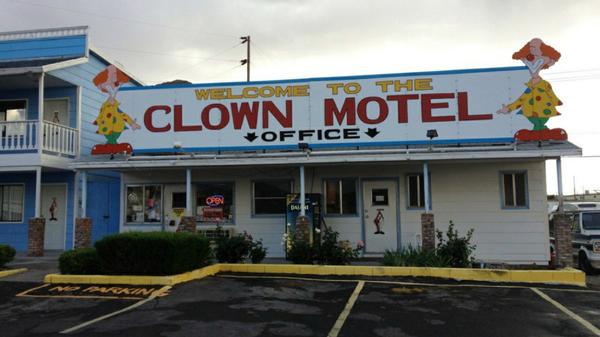 Clown-Themed Motel Next To Graveyard Considered The ‘Scariest Motel In America’