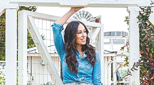 With Due Date Approaching, Joanna Gaines Shares Brand-New Baby Bump Photo