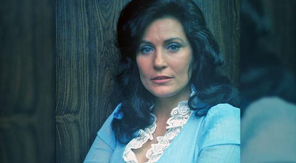 Loretta Lynn Wrote “You Ain’t Woman Enough” After A Fan’s Husband Brought Another Woman To Her Show