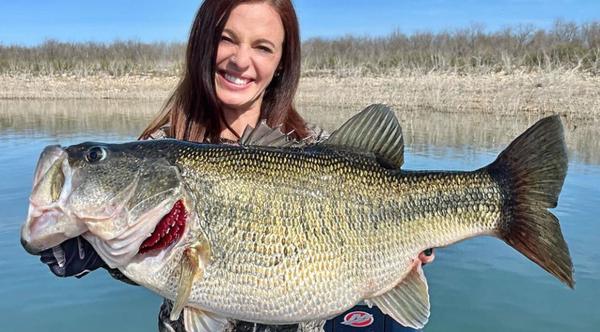 Texas Woman is New Largemouth Bass Record Holder