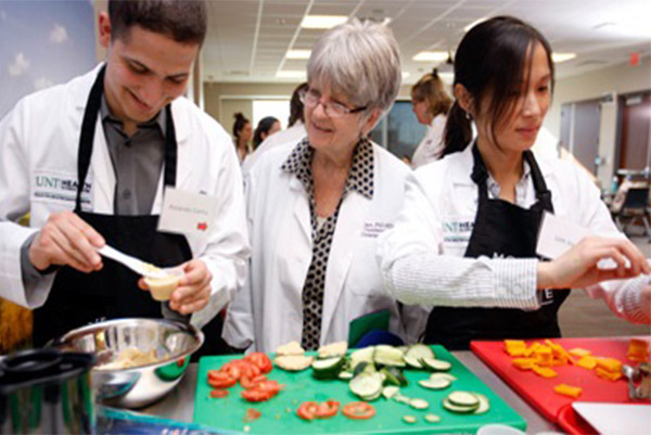 Yale Med Students Kill Alzheimer's Using Bizarre Kitchen 'Cocktail'