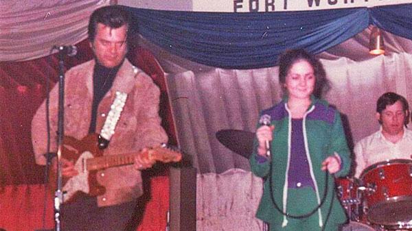 Conway Twitty's Daughter, Kathy Twitty, Sings Her Dad's Song "Linda On My Mind"