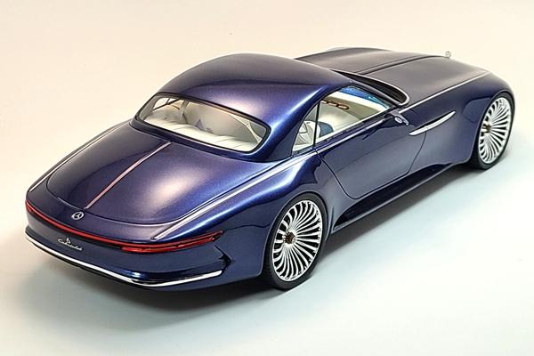 Mercedes-Maybach Vision 6 Concept | 1:18 Scale Resin Model Car by Schuco |  Model Citizen