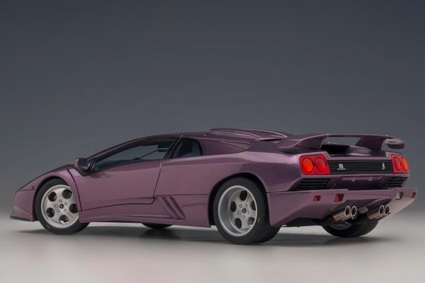 https://www.modelcitizendiecast.com/products/lamborghini-diablo-se30-jota-1-18-scale-model-car-by-autoart?variant=39635941458004