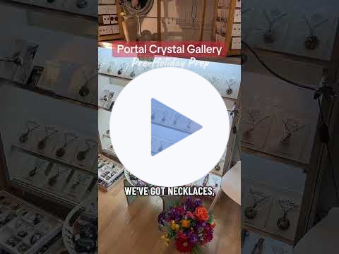 Crystal shop holiday prep (#crystalconcentrics #portalcrystalgallery)