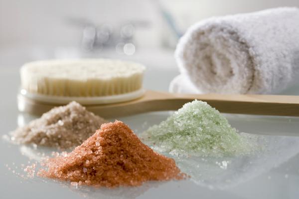 Soothe Yourself in a Relaxing Salt Bath